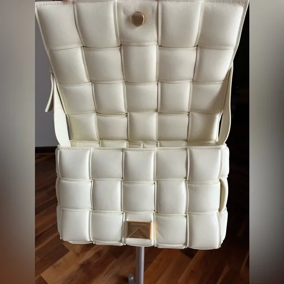 Bottega Veneta Padded Cassette, NEW - Picture 6 of 15
